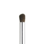 e.l.f. Blending Eye Brush, Softens Dramatic Edges & Fine Lines, For Eyeshadow, Eyeliner & Concealer (Pack of 1) - Image 2
