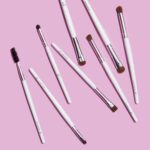 e.l.f. Blending Eye Brush, Softens Dramatic Edges & Fine Lines, For Eyeshadow, Eyeliner & Concealer (Pack of 1) - Image 4
